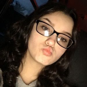 Meet your Posher, Belle